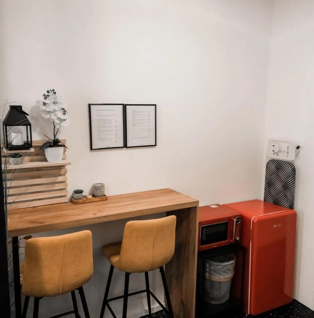 Wl Apartments #10R 비엔나 0*,  오스트리아
